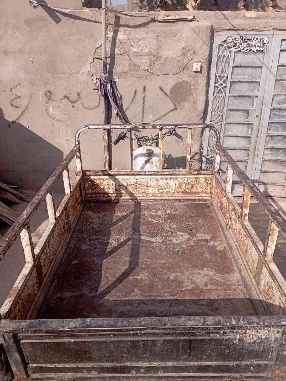 سلام عليكم ستوته للبيع كلك كلك بيه باجات بشاصي مكفوله سرقه ستوته هاي كدام العين بكانه نجف حي الشرطه سعره 450وبيه مجال قليل رقم ***********
