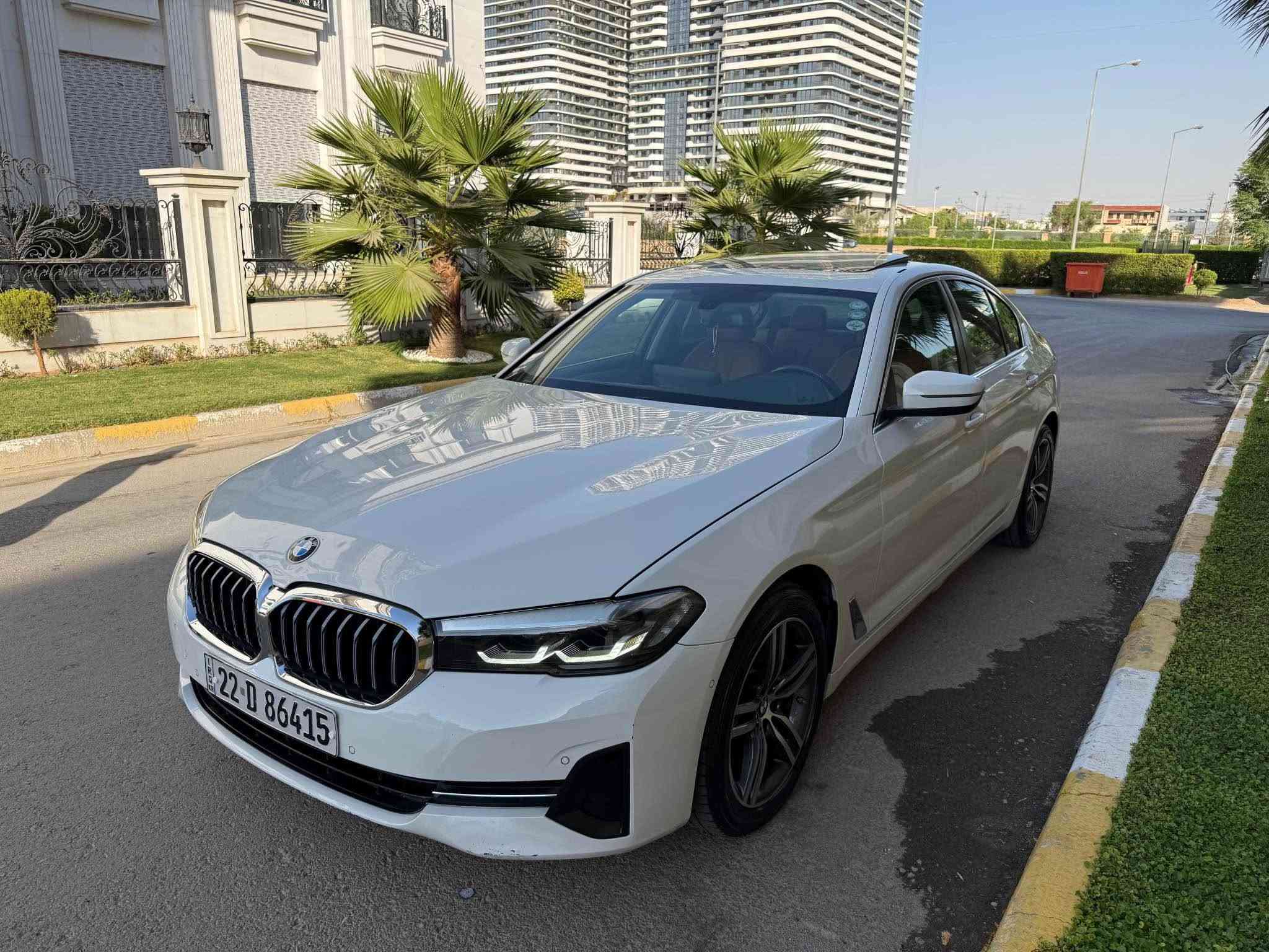 BMW 520i
شه ريكه عروش سفري شه ريكه هه ولير كلين تايتل بي سبوغ سه ياره كه يه ك ده سته زور نويه ٦٨ كم رويه عيسابي سفري لو بكه فول مواسه فات داواي 345$  به ناوي خومه
*********** أربيل, العراق
