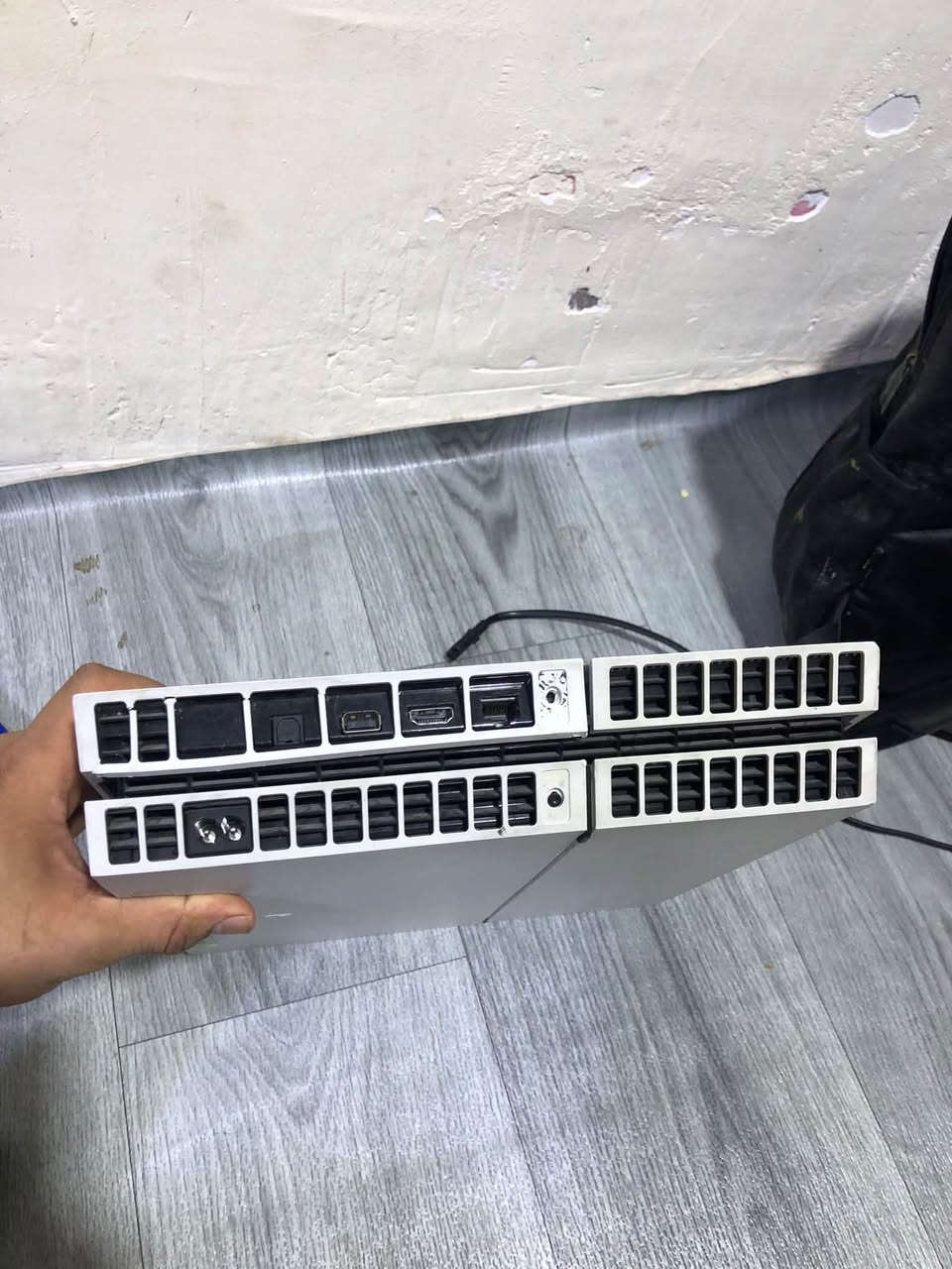 بلي فور فات ما مهكر بي 5 اقراص جوستك 2 كامل ملحقات السعر 220 المكان بصره كرمت علي ابصخير رقمي ***********
