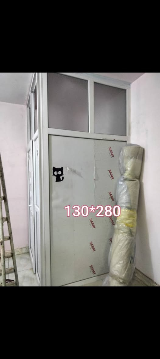 السلام عليكم
قاطع قياس 130*280
والثاني نفس القياس مع الباب السعر 200 الف
وحاليا مفتوح .مكاني المشتل ***********
***********

نص مكتوب في الصور:
- 130*280
- 70*200 الباب