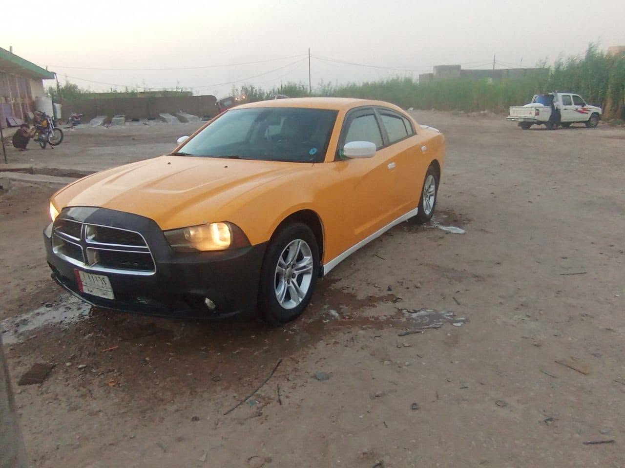 ​النوع والموديل: دودج جارجر (Charger) | مـوديـل: 2012
اللون: أصفر (أجرة)
​الـوارد: أمريكي
​الـرقـم: أنبار
​الـخـط: بغداد - رفاعي
​الـسـنـويـة: نافذة لغاية 2027
​الـحـالـة: مكفولة من العيب الشرعي، سيارة خير من الله وما ناقصها شي، جاهزة للاستخدام ونكرة سلف بس!
​المميزات والإضافات:
​⚙️ الكير والمكينة: جديدة وتبديل حديث (أداء ممتاز).
​❄️ التبريد: شغال وبحالة ممتازة.
​🛞 التاير (الإطارات): تخم تاير جديد.
​🛋️ الداخلية: كشنات جلد نظيفة.
​💰 السعر: 140 ورقة (14,000 دولار) وبيه مجال للطيبين (حق الجية).
📍 المكان: الناصرية - الرفاعي.
📞 للتواصل والاستفسار: ***********

