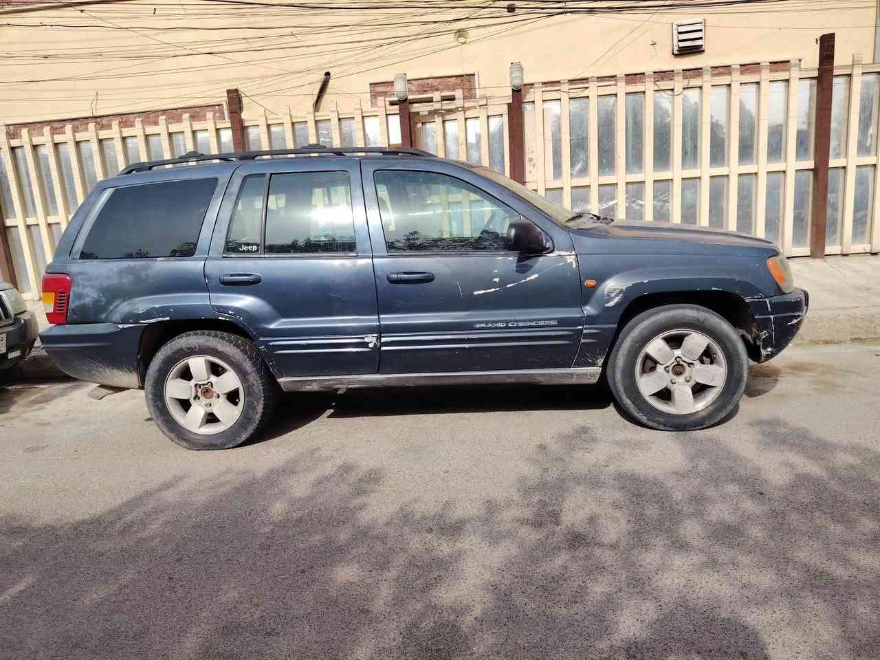 يا الله جمعة مباركة 
للبيع
جيب شيروكي 2001
محرك وكيربلاديات كفالة
حجم المحرك 4700
8سلندر
كهربائيات بلادية 
 محرك وكير خير من اللة
دواخل نضيفة
مري شفط
جام كهربائي كلةشغال
كشنات الأمامية كهرباء
رقم جديد
السعر 57وبي مجال 
مكان السياره بغداد
للاستفسار أكثر الاتصال على الرقم ***********
