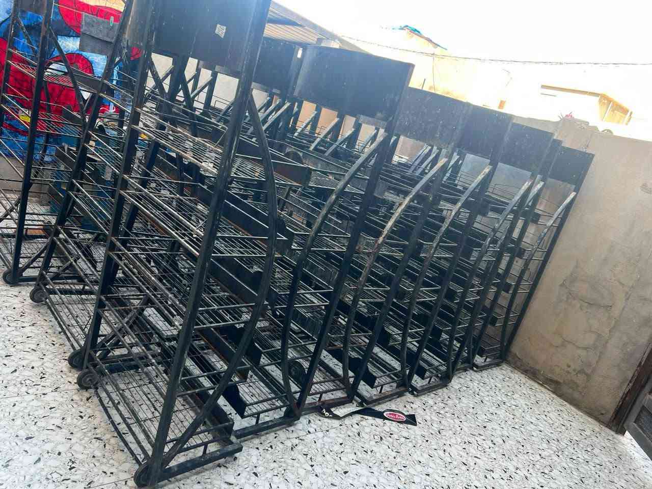 رفوف جداري 12 متر ورف اسود 5 متر وسلات جبس نوع كيش ونوع كارتوني ورفوف احذيه10 متر مكاني كركوك للاتصال المباشر على الرقم التالي *********** كركوك, العراق
