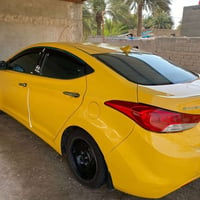 أصفر • رقم بابل • ضربة بالحوض الخلفي