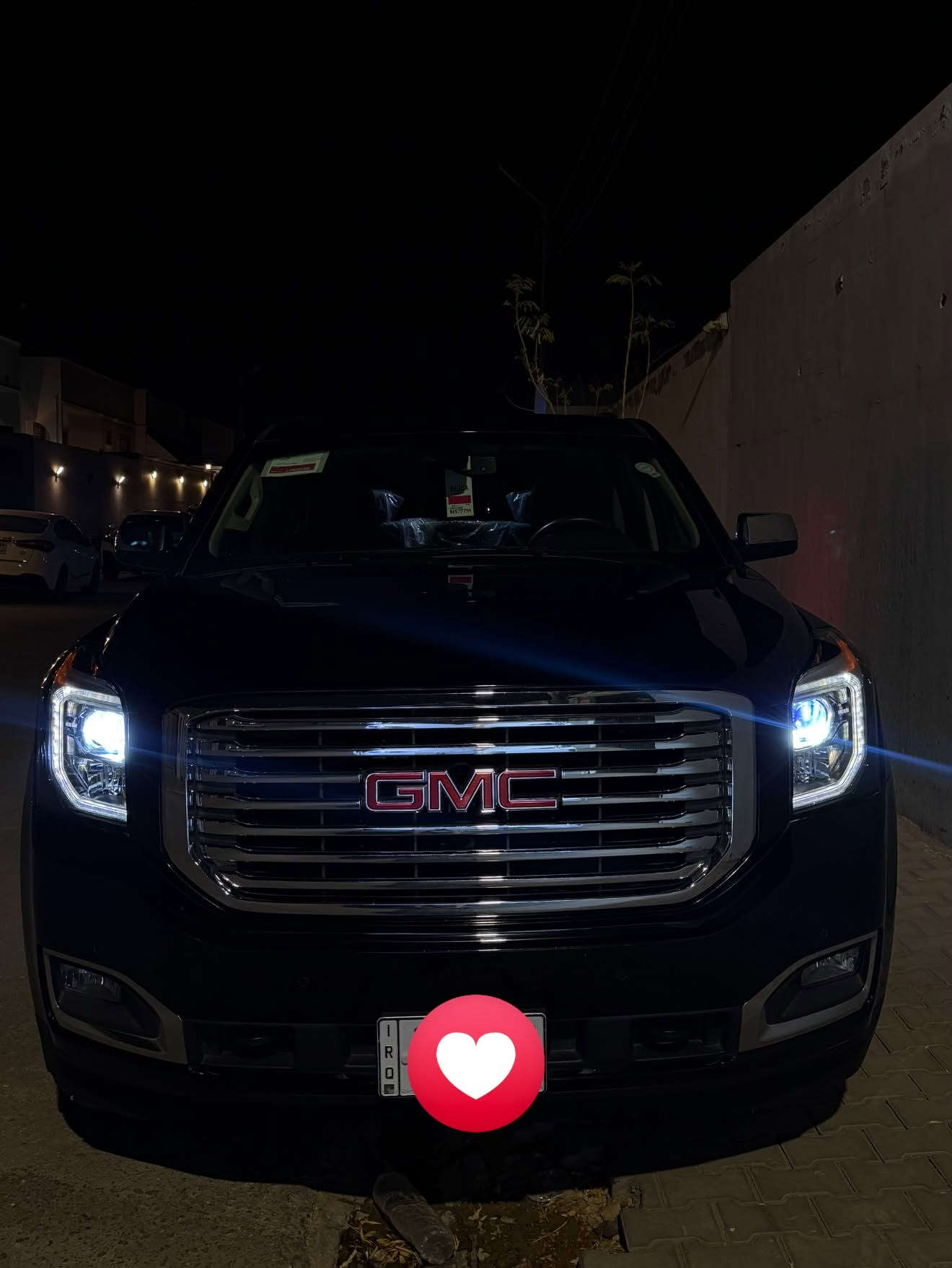 GMC SLT 2020 خليجي
ماشية 128 الف km

V8 5300 
* مقاعد أمامية تدفئة وتبريد
* مقاعد كهربائية وذاكرة
* فتحة سقف كهربائية
* شاشة قاصة 
* نظام Bose
* مكيف مناخين
* حساس امامي خلفي
* 4×4  فورويل مع أوضاع قيادة
* ويل كروم 20
* جنطة كهرباء 
* تشغيل عن بُعد
* لايتات وجام لايت جدد بلاديات
* اشارات بالمري وشفط ونقطة عمياء
صبغ دعامية الامامية فقط وبيهة كم مكان بارد 
رقم بغداد انكليزي ب اسمي
مكاني نجف ***********
السعر 365 ً
