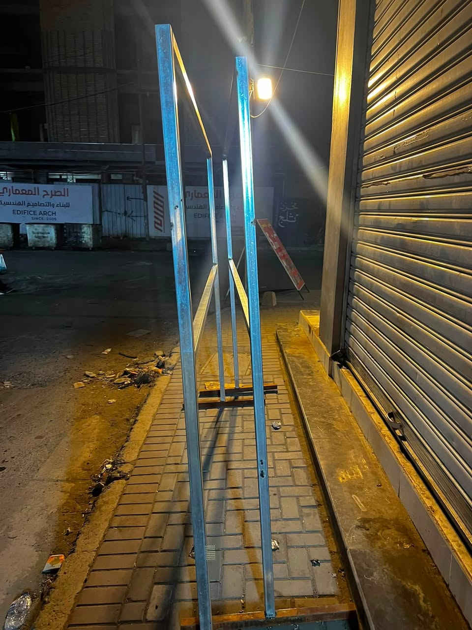 السلام عليكم ستاندات للبيع الطول مترين و نص الارتفاع مترتين طابقين الأول ٨٠ سم الثاني ١٢٠  السعر الواحد ٦٠
المكان المشتل شارعالمطبك قرب الامانه 
لاستفسار ***********
