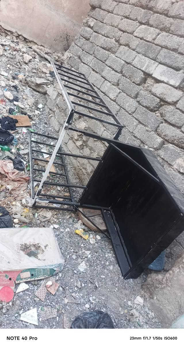 محجل مال ستوت للبيع نضيف كلش سعرها ١٠٠ مكني موصل أيمن توصل عمي عبر الوتساب ***********

نص مكتوب في الصور:
- NOTE 40 Pro
- 23mm f/1.7 1/50s ISO563
- NOTE 40 Pro 23mm f/1.7 1/50s ISO600