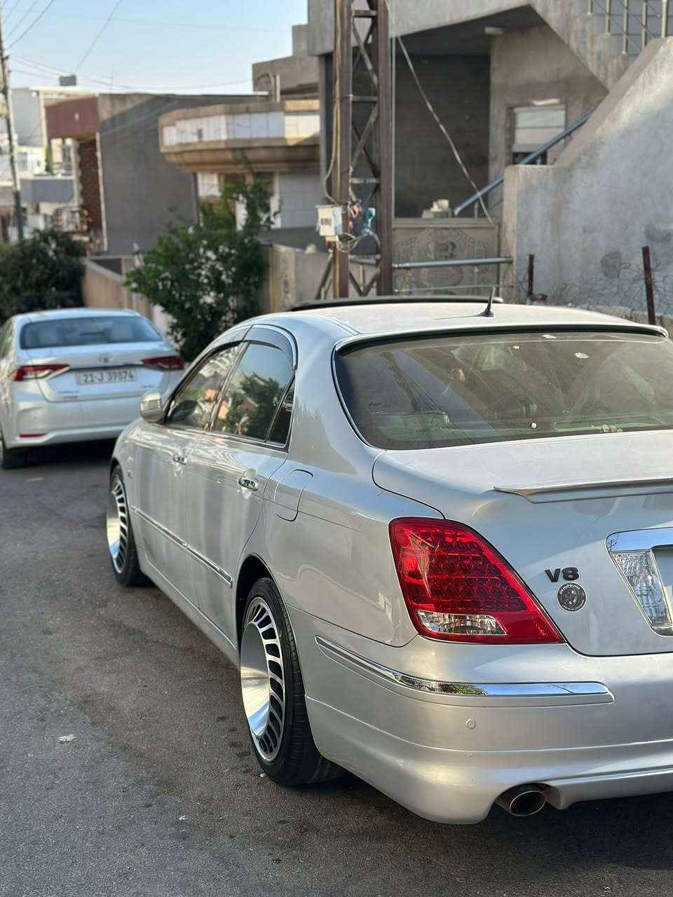 ماجێستا ساخ 2005
قەپات مواسەفات 
بەدوای پاک تر مەگەرێ 📦
بیانوو بڕە سەیارەکە 
چرکەو گەڵایە ببڕە
بۆنرخ نامە بنێرە 
***********
