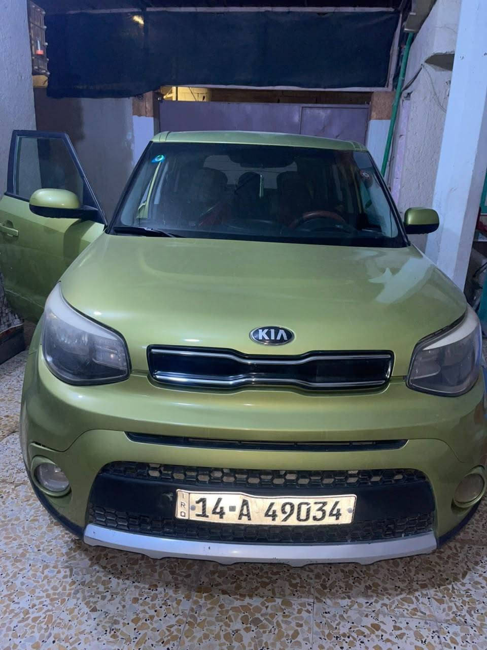 السلام عليكم 
كيا سول موديل 18 وراد امريكي ضربتها جاملغ وبنيد

السياره انصبغ بيها بنيد وبيها طخات موجوده صور الطخات بالمنشور 

ماشيه 74 الف

سياره نظيفه وحلوه استخدام بيت 

حداديه نص عمر

تايرات نظيفه 

مكينه 2000 GDI

شاشه كبير وحساسات خلفيه 

السياره رقم بصره وسنويه جديده تحويل ثاني يوم

السعر / 90 

تبريد السياره ثلج / ***********
