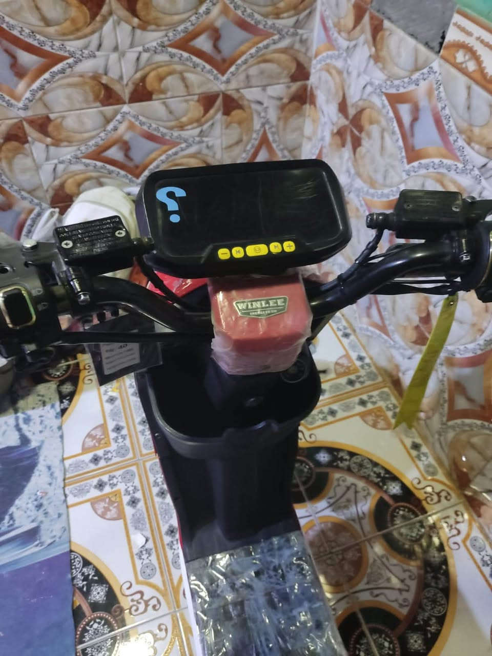 دراجه شحن للبيع مديل 26
بطاريات جدد كبر 32 امبير 

نضيفه لون احمر 

سعرها 400 وبيه محال 

العنوان بصره ابو الخصيب 

هذا رقمي ***********
