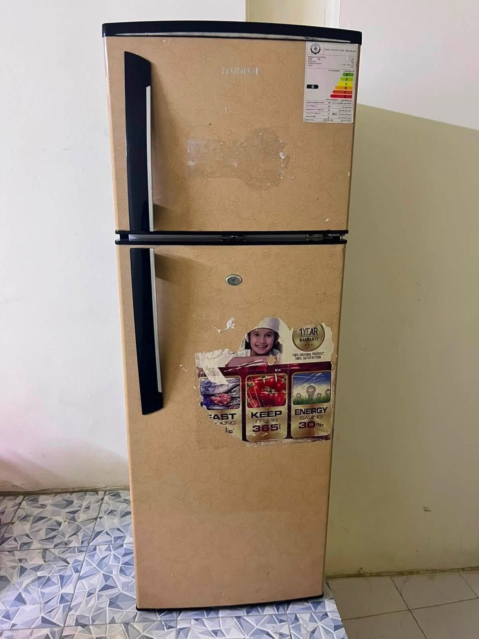 السلام عليكم ثلاجه للبيع جديده كلشي مابيها 
مكاني بغداد جديده شارع المسبح 
مكلف بل نشر سعرها 100 بيها مجال 
***********
