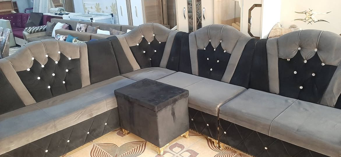 معرض العماد//ديوان مستخدم نضيف اي عيب مبي للأستفسار ***********//*********** كركوك, العراق
