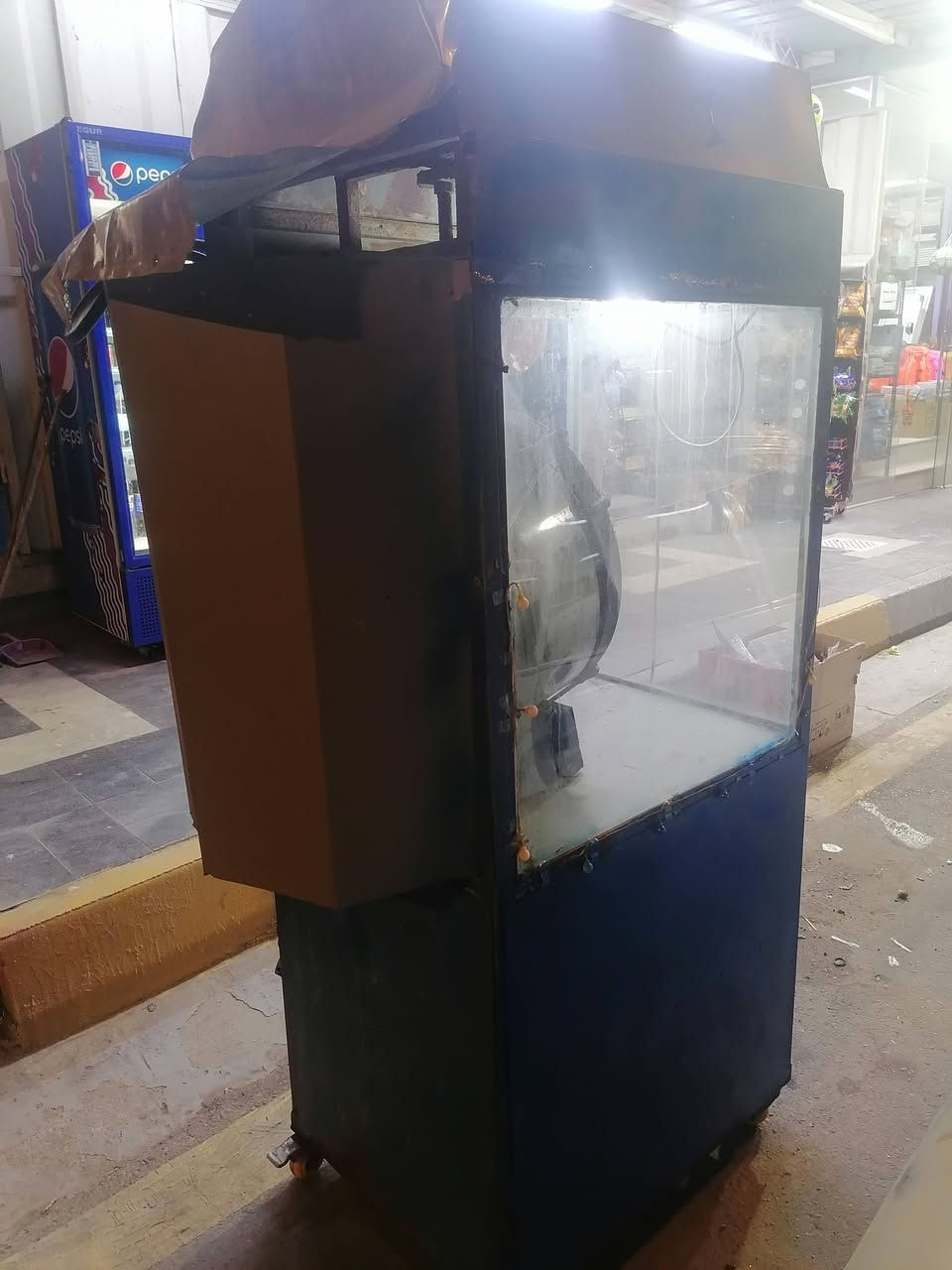 السلام عليكم
مكينة حب شمس نظيفة ماطورها جديد

السعر 225 وبيها مجال

 ***********
