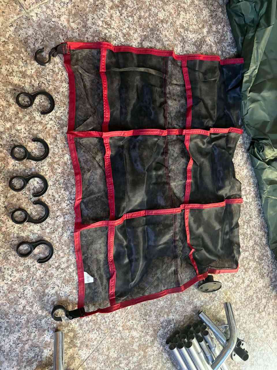خيمه الروسيه معروفه بقوتهه قياس 320 في320 ارتفاع 225 جديده كامل ملحقاتهه حته التعاليك الداخليه ومال تقاسيم الي تخلي بيهه الغراض السعر 160 الف

نص مكتوب في الصور:
- OR CAMP أور كامب لمستلزمات التخييم والرحلات بسيدكا للتخييم والصيادة خيمة تركيب فخمة جداً مناسبة لجميع الرحلات والأنشطة الخارجية قماش اكسفورد 210D مقاوم للامطار القياسات 320 x 320 سم الارتفاع 225 سم حماية من الأمطار والرياح وأشعة الشمس هيكل فولاذي مقوى ومجلفن واجهة أمامية من الداخل جانب تفاصيل الهيكل رحلات أجمل مع أور كامب