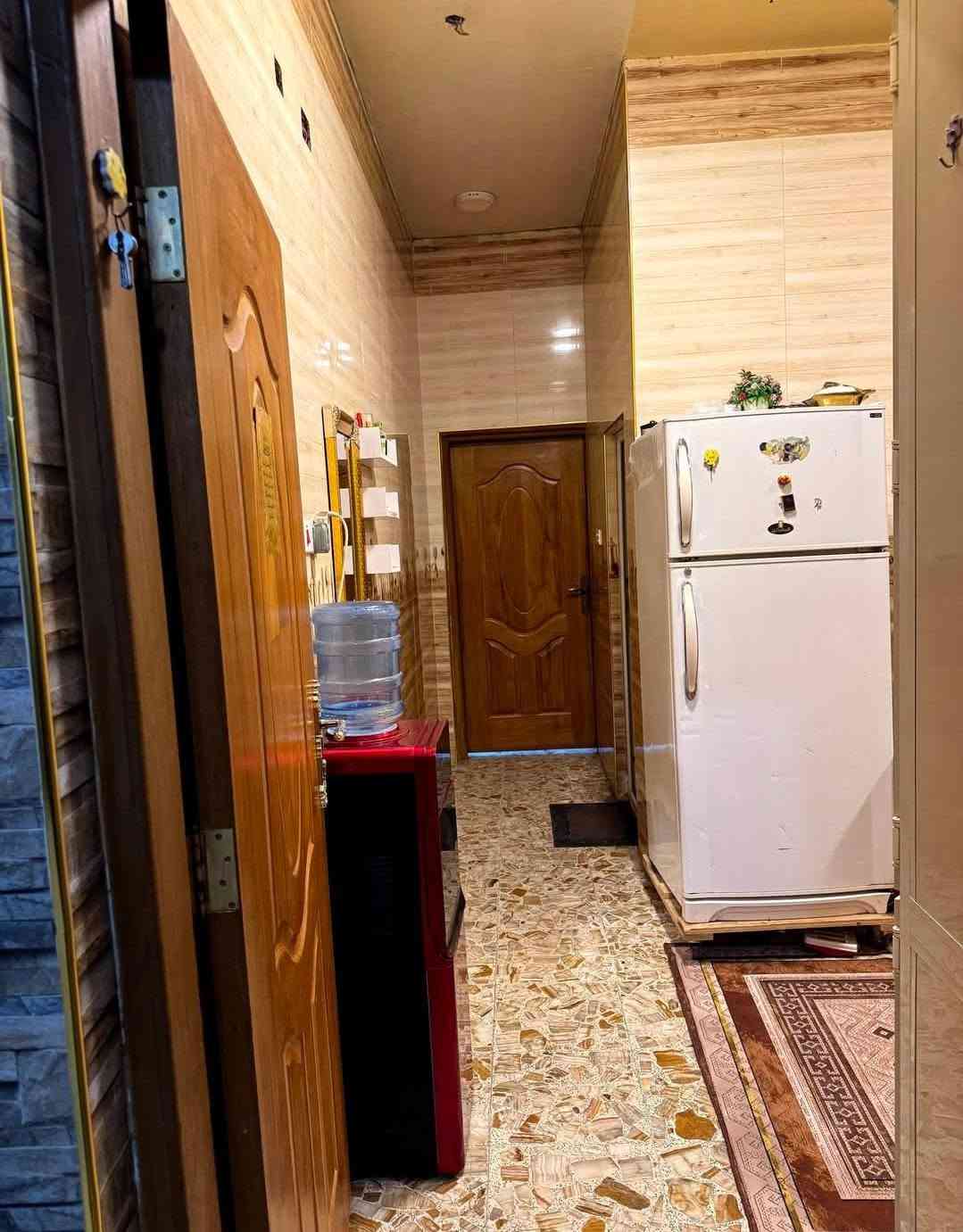 دار (( للبيع )) النجف الأشرف
(( حي ميسان )) 
         (( طابو صرف )) 
--------------------------------------------------------------------------
المساحة  ((   100 متر   )) 
السعر ((150 مليون  وبي مجال  ))
قطاع      ((      22        )) 
شارع 12 متر. تبليط 
--------------------------------------------------------------------------
يتكون من  : طابقين
          ((الطابق  الإول )) 
استقبال + صالة + مطبخ + غرفة + صحيات عدد (2)
          ((الطابق الثاني )) 
صالة + (2) غرف + صحيات 
--------------------------------------------------------------------------
           (( ملاحظة )) 
البناء صب كونكريت مسلح
و طابوق نهروان
بناء جناي  
--------------------------------------------------------------------------
للاستفسار الاتصال على الرقم 
التالي (( أو )) الاتصال على الواتساب
***********
موقع البيت
 الشارع المقابيل سوق المخضر 
 -------------------------------------------------------------------
