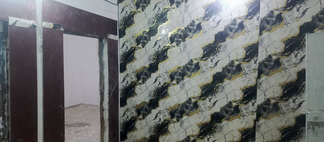 السلام عليكم بيت زراعي بشارع حجي كشكول بلبدايه وره حسينية العقيله وسيد حميد ابو الانشائيه بيه وصل تطويب مساحته 110متر يتكون من غرفه وصاله ودوانيه ومطبخ وصحيات وطارمه البيت نضيف ومرتب يبعد عن الشارع العام  اقل من نص دقيقه السعر 28وبيه مجال ***********
