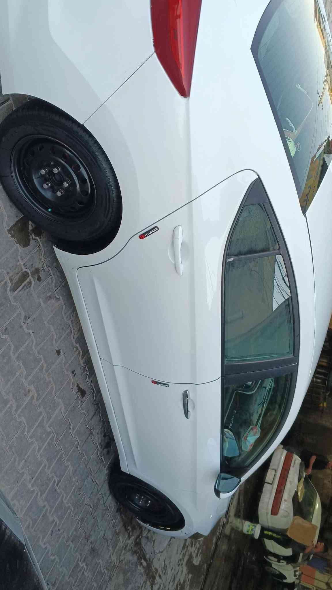 الانترى هونداي موديل2018
نص فول 
حساسات أمامي خلفي
حادثه مال أمريكا
تبريد ثلج
حداديه جديده
مكاني نجف 
***********
105 وبيه مجال

نص مكتوب في الصور:
- 5393375