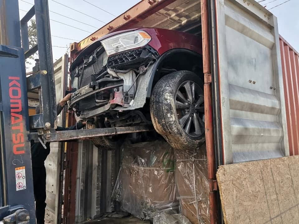 محلات موبار لتجاره الادوات الاحتياطيه لكافه السيارات الامريكيه
جديد وتفصيخ 

العنوان الفرع الأول كربلاء حي الصناعي البلوك الثالث شارع الرايه مجاور محلات محمد منيدح موبار1 ***********
باداره حسين جبار 

الفرع الثاني كربلاء حي الصناعي البلوك الأول شارع السايدين
الرئيسي آخر محل على اليمين مجاور معمل البلوك موبار2
***********

لايوجد لدينا فرع آخر غير المذكور🛑🛑🛑

لتجاره قطع غيار كافه السيارات الامريكيه جديد وتفصيخ جيب جارجر دورنكو جالنجر أفنجر جيب كومباس c200 جورني اوباما دوج رام جيب بزون باسفيكا دوج كرفان جيب رينكيت لبرتي كومندر ماليبو امبالا كوينكس شوفر كروز سونك شوفر تراكس تاهو يوكن جمسي سيرا جمسي تيران اكاديا بلايزر كاديلاك كمارو كافه السيارات الامريكيه وقطع غيارها🛑🛑

نص مكتوب في الصور:
- محلات موبار لتجارة قطع غيار السيارات الامريكية جيب - دورنكو - جارجر - اوباما - جاليجر - جورني - كرفان - C200 - افنجر بأدارة حسين جبار *********** كربلاء / حي الصناعي بلوك الثالث مجاور محلات محمد منيحد