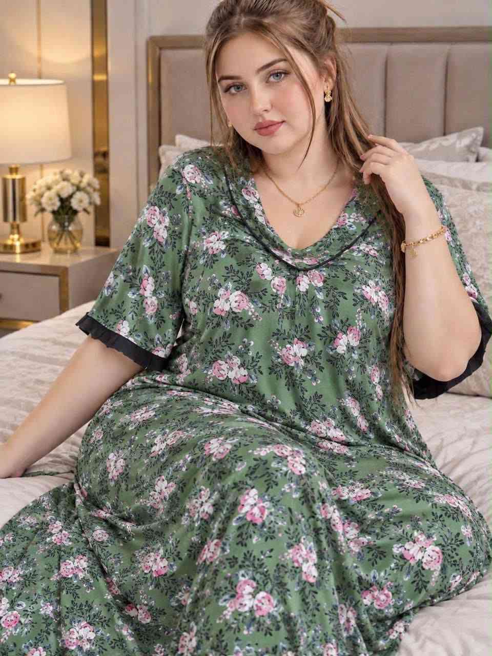 فانيله زبده خامه درجه اولى
▪️الدرزن ب 120 الف 
▪️قياساته 3XL  4XL  5XL  6XL
▪️نظام سيريات ممكن تنويع 3 موديلات بالدرزن 

للحجز والاستفسار  👈🏻***********
