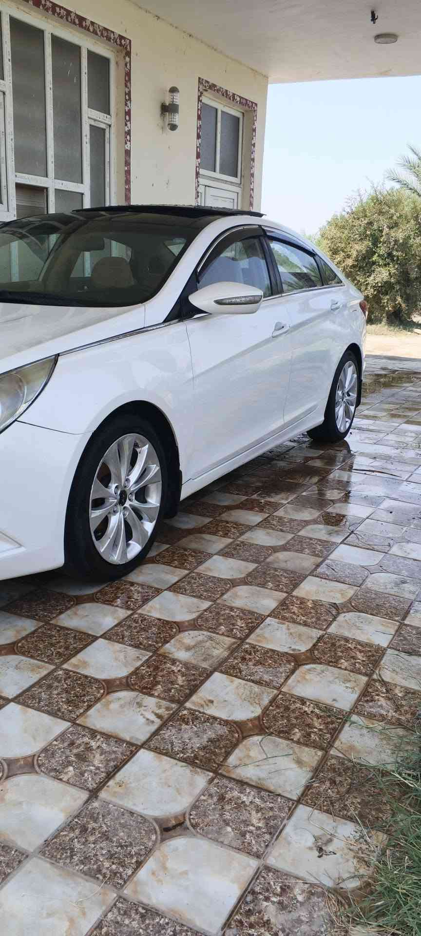 السلام عليكم
للبيع 
سوناتا موديل 11 خليجي رقم اربيل 
بيه جاملغ خلفي صبغ بدون معجون وجاملغ امامي وربع لبنيد وسونار موجود 
مكينه وكير حداديه تخم تاير تبريد جاهزه 
فول مواصفات بدون بصمه 
 سعره 110 وبيه مجال مكاني ديوانيه دغاره صدر الدغاره ***********

