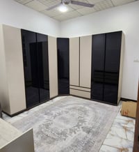 غرفة مستعمله جديده ونضيفة 100‎%‎  وسعرها مقارنه بالجديده مناسب وابلاش ...