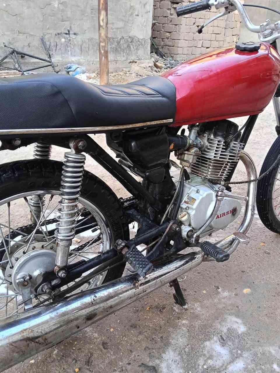 دراجه البيع اداوات سعر300وبيه مجال العنوان بصره شط عرب 
***********
