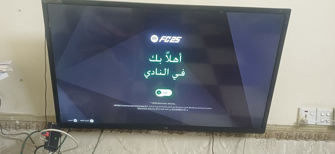 بلايستيشن 4 سليم • 500GB • ذراعين واحد عاطل