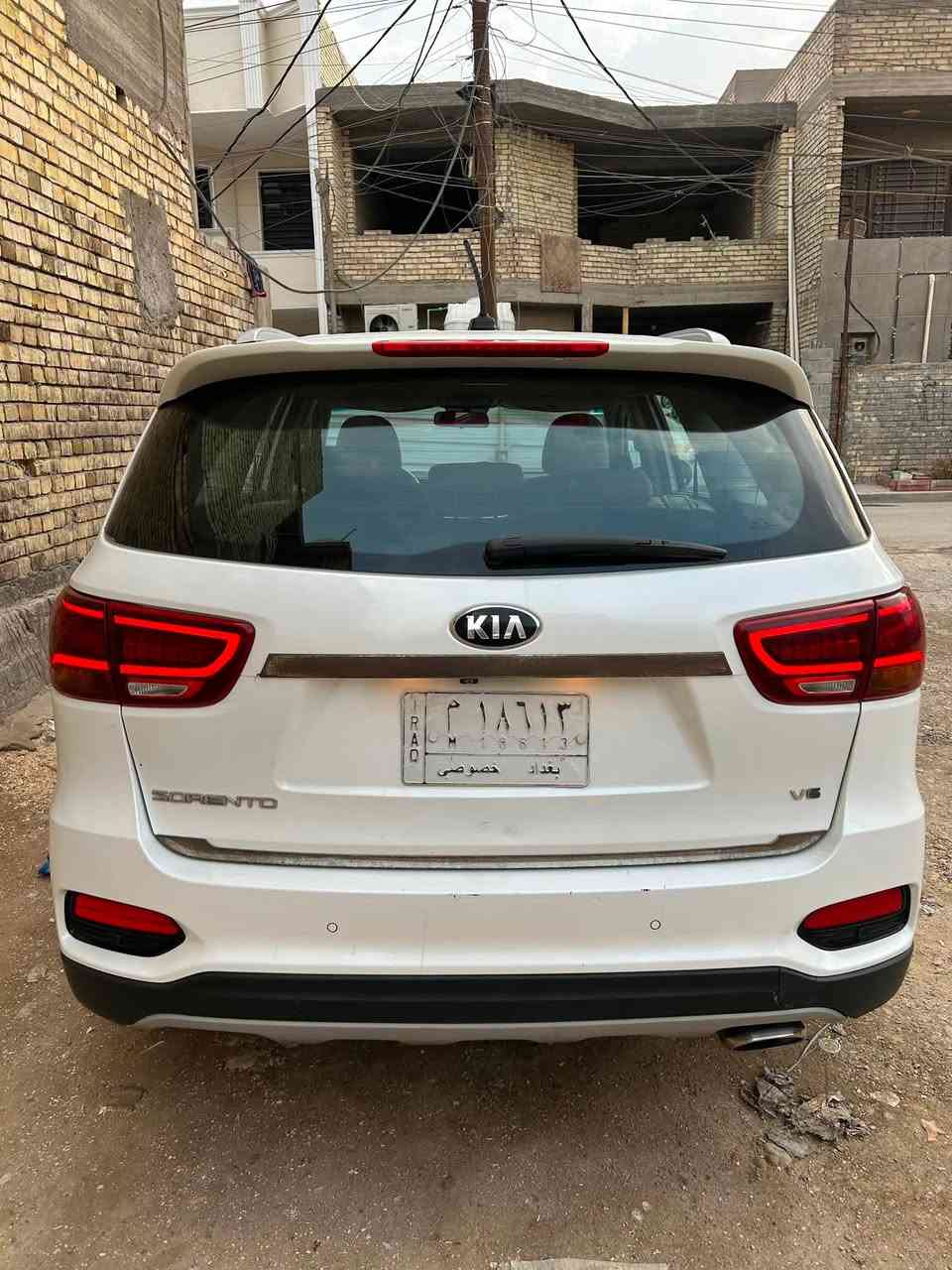 سورنتو خليجي
موديل 2019
ماشي 100 الف كيلومتر
بدون بنراما 
7 راكب 
ضررها جهه الراكب 
جاملغ خلفي صبغ
باب مفتوح 
وبارد جاملغ الامامي
سعر اتصل على رقم 
***********
