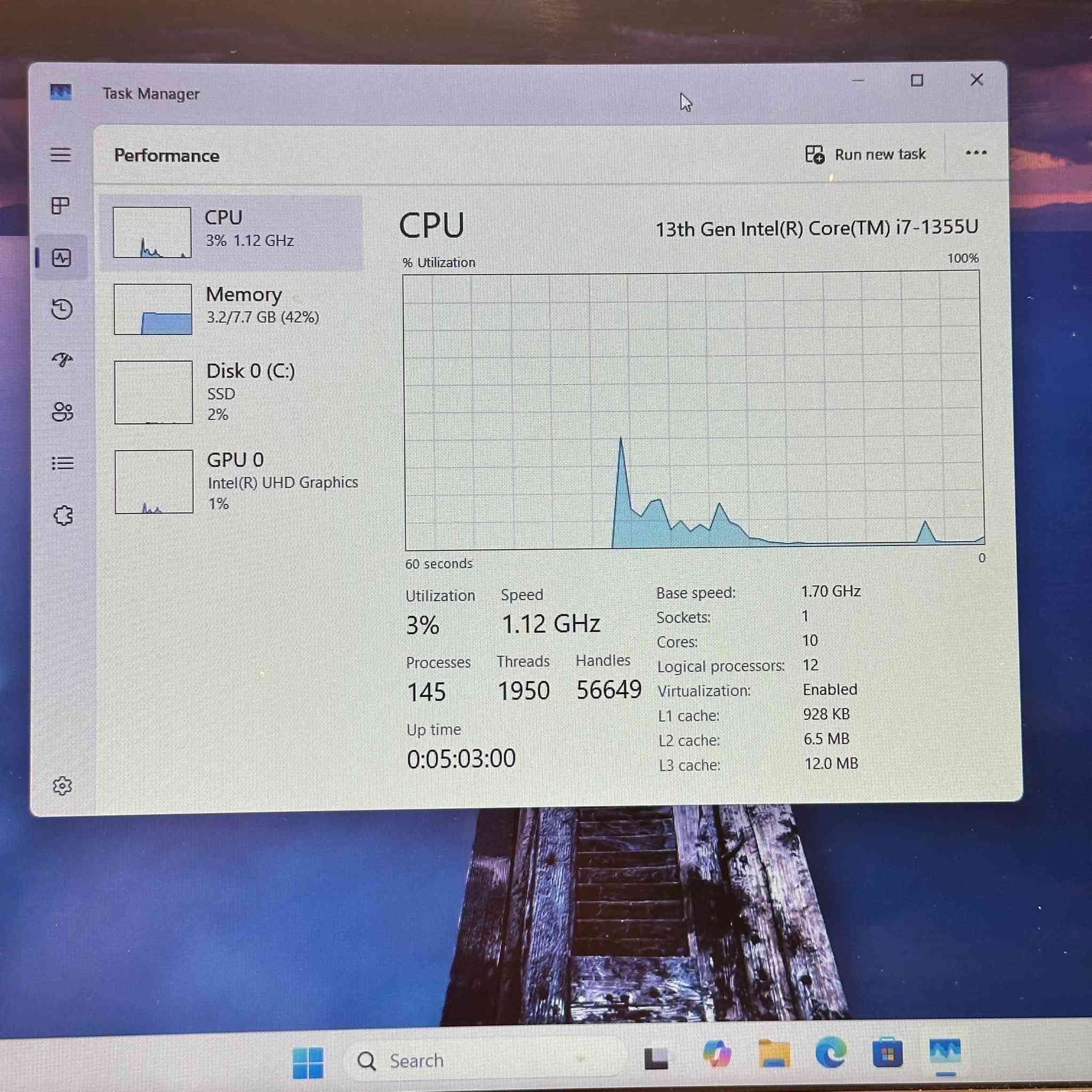 لينوفو V15 • i7-1355U • ٥١٢ NVMe