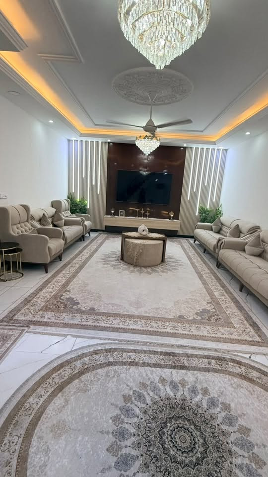 بيت للبيع المساحة ٢٤٠ بمجمع الرواد اي نقص مابي كامل التصليحات ومبدلين كلشي بي وتعبانين علي هواي للاستفسار الاتصال على الرقم ‭***********‬
