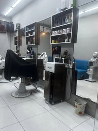 محل حلاقة • ايجار • قابل تفاوض