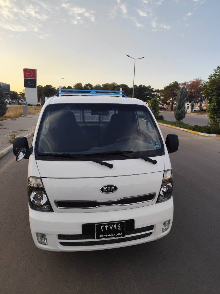 بە ناوی خوای گەورە 
کیابار سئ هه زاری سۆڀەر 
کۆدو بارکۆدی وەرگیراوە تەوە 
 بەناوی خۆمانەوەیە 
زۆر جوانە گئڕو مە کینەی بە شەرتە 
یەک دینار مە سرە فی نییە 
تە بریتی گەرمو ساردی لە سەر سویجە 
کوشن هیتەرە هیتەرەکەی یش دە کارت 
ئاوئنە دە خەوئت 
شوئنی بڕاوەکەی زۆر باش جاکراوە بەشەرتی بار 
مە کینەی سفر سفرە بەشەرتی هه موشتئک 
سعری 67کەمئک مە جال شوئن بیرە مە گرون 
***********
*********** السليمانية, العراق
