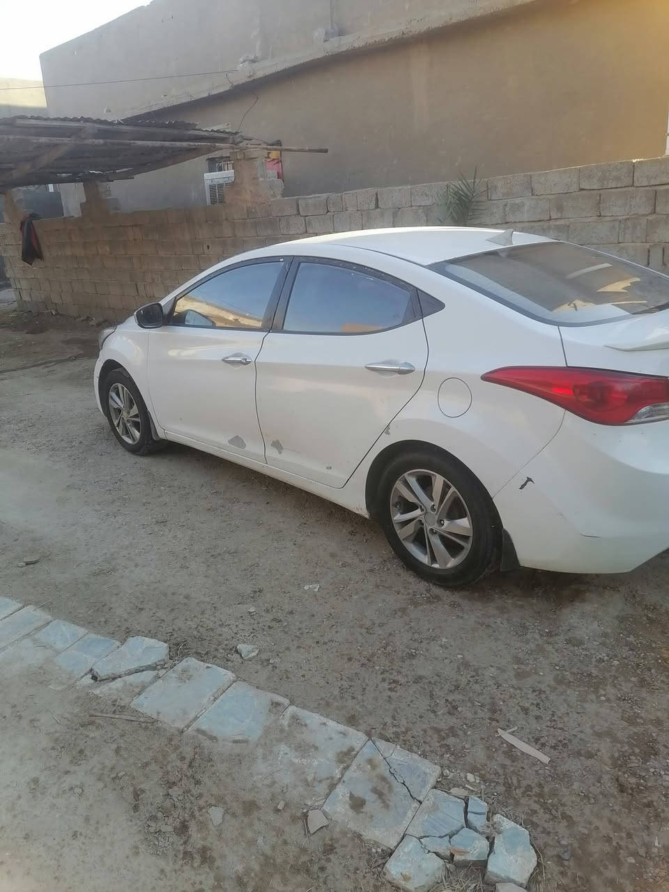 سلام عليكم الانترا ٢٠١٢ خليجي ١٦٠٠ جاهزه من كلشي بيه بس قطعه صبغ وبيه خياسات قليله سنويه ساقطه تحويل وكاله شتريد موجود رايده ٨٥ وبيه مجال قليل مكاني بابل سكندريه ما متواجد عله الفيس ***********
