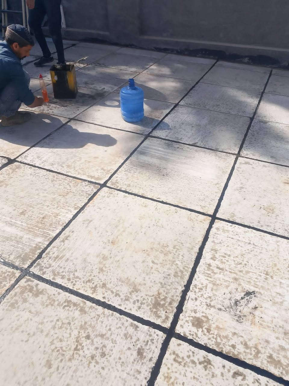 سلام عليكم شغل سطوح تطبيك شتايكر وزفت متواجد وتساب ***********
