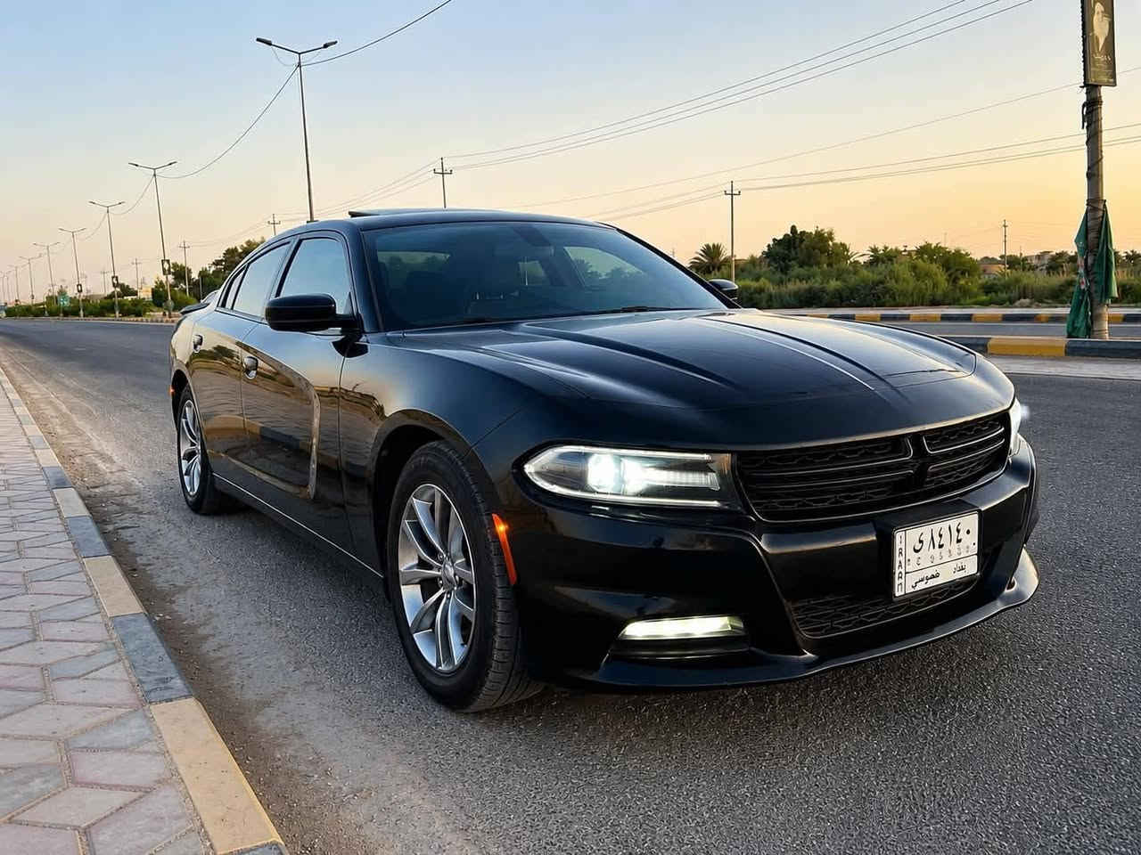 السلام عليكم 
جارجر موديل 2020  مواصفات sxt بلص ماشيه ٧٠ الف السياره كفاله عامه من الصبغ والتبديل بدون حادث فقط بارد بسيط بالجاملغ الخلفي السعر 230 وبيها مجال مكانها بالديوانية   ***********
