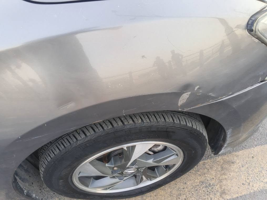 نيسان سنترا موديل16خليجي بيه بنيد مبدل وبارد بلباب وبارد بجاملغ ماشيه 177الف/*********** بغداد, العراق
