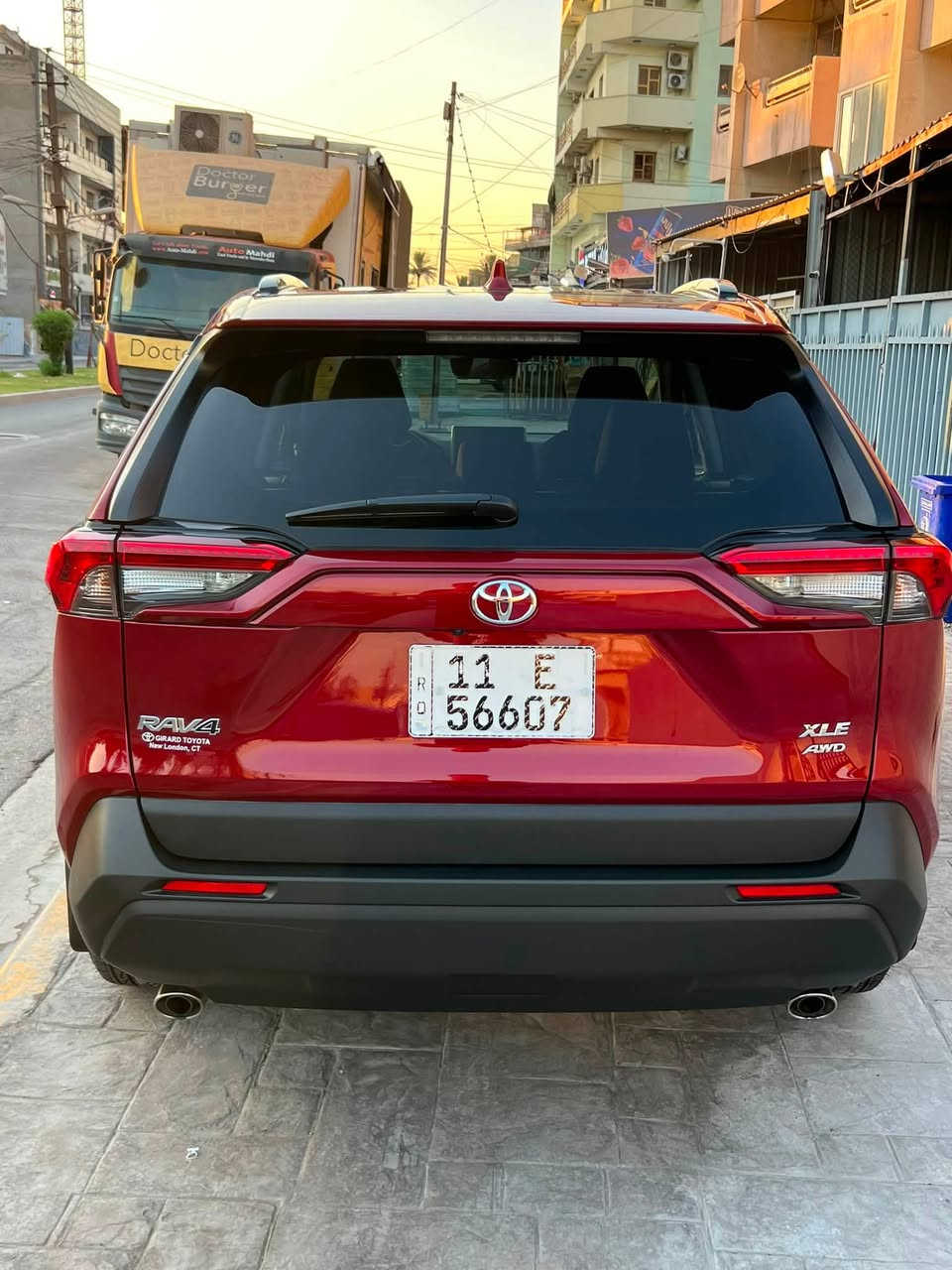 السلام عليكم تويوتا Rav4
2025 XLe ماشية 8000 مايل
جديدة السيارة بعدهة بريحة الشركة 
سنوية بسمي حادثهة دعامية امامية فقط ومعمرة درجة اولى كلة اصلي 
مواصفات :
فتحة بل سقف
اوتو هولد
بصمة
دخول ذكي
رادار امامي وجانبي وخلفي 
حساس بل مري 
6 انظمة قيادة 
هيترات بل ستيرن 
تدفئة بل كشنات 
كشن كهرباء 
صندوك كهرباء 
مكان السيارة الكرادة 
او الزعفرانية 
السعر 237
هاتف (***********)
