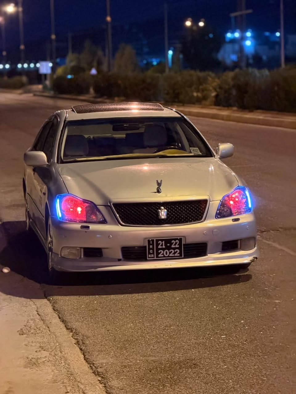 بەناوی خوای گەورە
شاهینەی ٢٠٠٥ی سپۆرت 
٢ دووگمە ✅
١٨٢ کەمێک دوکەڵی هەیە ✅ 
سڵاید بی کێشەیە✅
سەقفی بئ بۆیاخ و چاڵ و چۆڵی ✅
مکەبەرەی تازە ✅ 
ناوزەرد ساج مەلەکی ✅
لایت ناو ڕەش و ئیشارەت ✅ 
بەگلایت لیزەر ✅
ویلی دنگەی ئیستل✅
تایەی تازە ✅ 
شوارب تۆمس ✅
سوکان لێکسس و کارەبای ✅
سەیارەکە زۆر جوان و پاکە سعری قفڵ و کۆتای ٤٨
شوێن چەمچەماڵ 
***********
