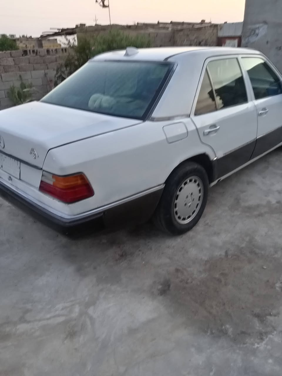 مرسيدس • مرخّص • ١٩٨٩