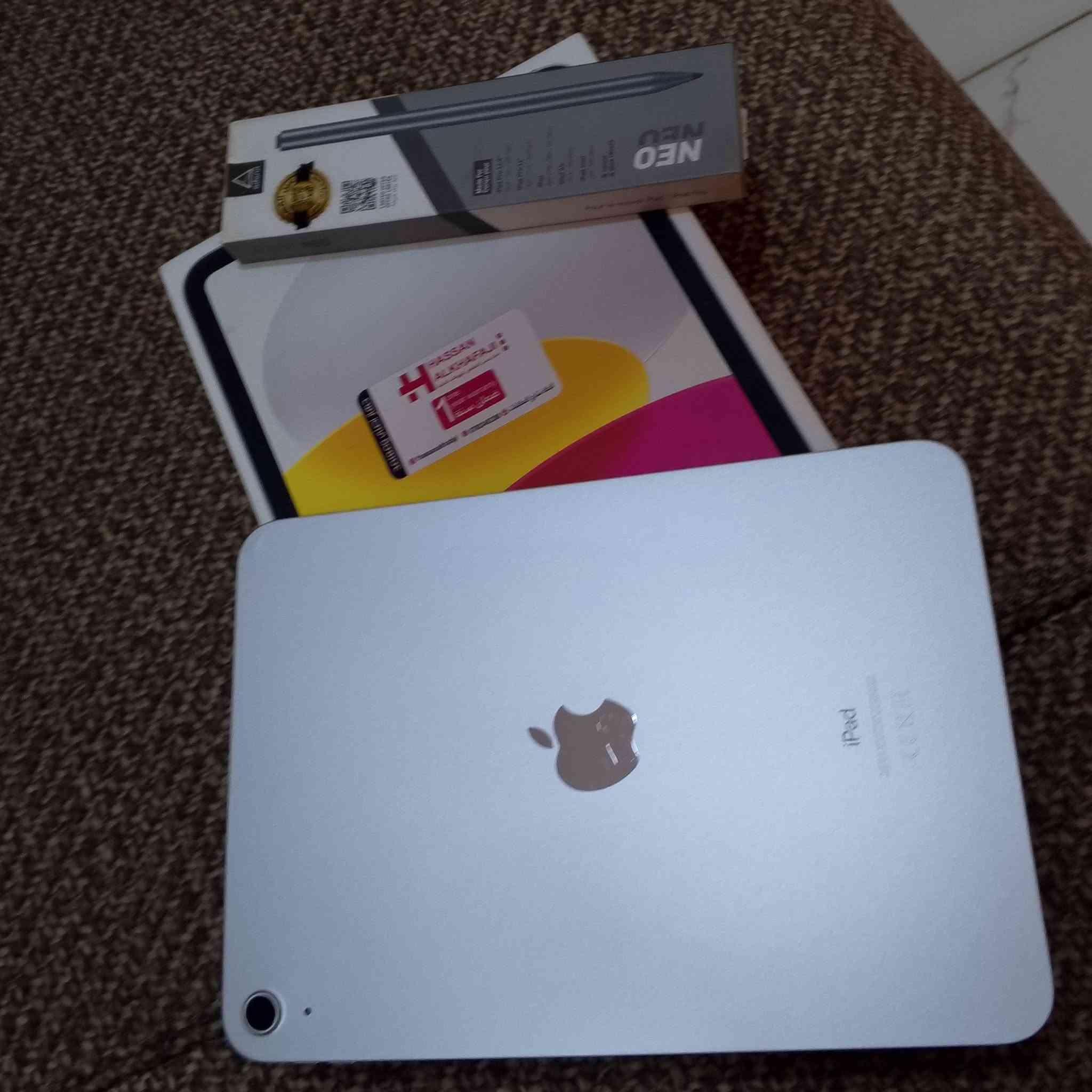 📱 للبيع iPad 10 – نظيف جداً ✨
للبيع iPad الجيل العاشر (iPad 10) بحالة نظيفة جداً، جاهز للفحص والتجربة.
🔹 السعة: 64GB
🔹 الجهاز: نظيف جداً
🔹 الملحقات كاملة 📦
🔹 قلم أصلي من شركة عين الفهد ✍️
🔹 شاحن Anker أصلي 🔌
🔹 الجهاز ويا علبته وملحقاته
💰 السعر: 380 ألف
📍 العنوان: بابل – الحلة – أبي غرق
📞 للتواصل: ***********
الجهاز على نظافته، والفحص للجادين.
غير متوفر توصيل

نص مكتوب في الصور:
- حول iPad < الاسم إصدار iPadOS 26.5 اسم الطراز iPad (الجيل العاشر) رقم الطراز MPQ03AB/A الرقم التسلسلي KM9T4XQWWV انتهت صلاحية التغطية الأغاني ٠ الفيديوهات ٢٣٤ الصور ٥٩٣ التطبيقات ٤ السعة ٦٤ غ.ب. متوفرة ٤٣,٢٩ غ.ب. عنوان Wi-Fi CC:4B:04:C5:AD:2B Bluetooth CC:4B:04:C1:75:9D SEID إعدادات ثقة الشهادة ٩:٤٩ م ٠ ٥ ١١:٤٣ م الثلاثاء ٢٢ أيلول بحث ٧ ايمن الطائي حساب Apple و iCloud والمزيد اقتراحات حساب Apple نمط الطيران Wi-Fi Bluetooth البطارية عام تسهيلات الاستخدام البحث الشاشة الرئيسية ومكتبة التطبيقات الكاميرا تعدد المهام والإيماءات خلفية الشاشة شاشة العرض والإضاءة قلم Apple مركز التحكم Siri