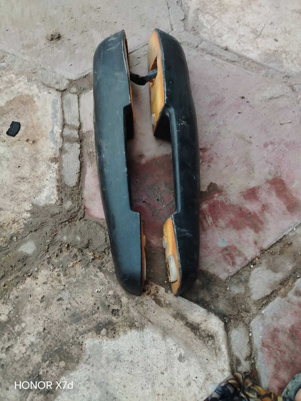 السلام عليكم من رخصت الادمن غراض كالوبر للبيع مكانه بابل الحمزه الغربي للبيع ***********

نص مكتوب في الصور:
- HONOR X7d
