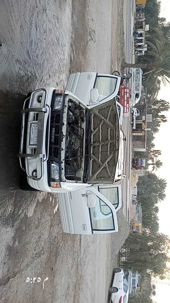 للبيع. سياره ازوزه روديو محرك بلادي رقم ديالى موديل ١٩٩٨ من كلشي جاهزه كير ٦ سلندر جديد ومحرك جديد لاتنقيص ولاتبخير قبل اسبوع سويت إدامه كامله للمحرك وحداديه ودوشمه وتخم تايرات جديده كهربائيات جاهزه عبوة بانزين وفيت بم جديده وشادله زنون بس نقصه تبريد/مكان السياره بابل / الطليعة ( السعر  ٤٥ ) لاستفسار على هذه الرقم   *********** / بي واتساب ... اتصل وبيك خير وتدلل

نص مكتوب في الصور:
- ٥:٢٦ م
- ٥:٢٤ م
- ٥:٢٥ م