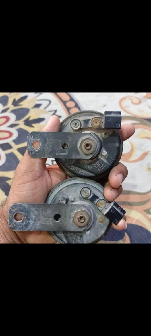 السلام عليكم شباب
هورنات سيدان فيشه سودة شرط فول نعومه كان بصرة حيانيه سعر ١٠٠قفل كلش مختمات الطواكه AB 
رقم ***********

