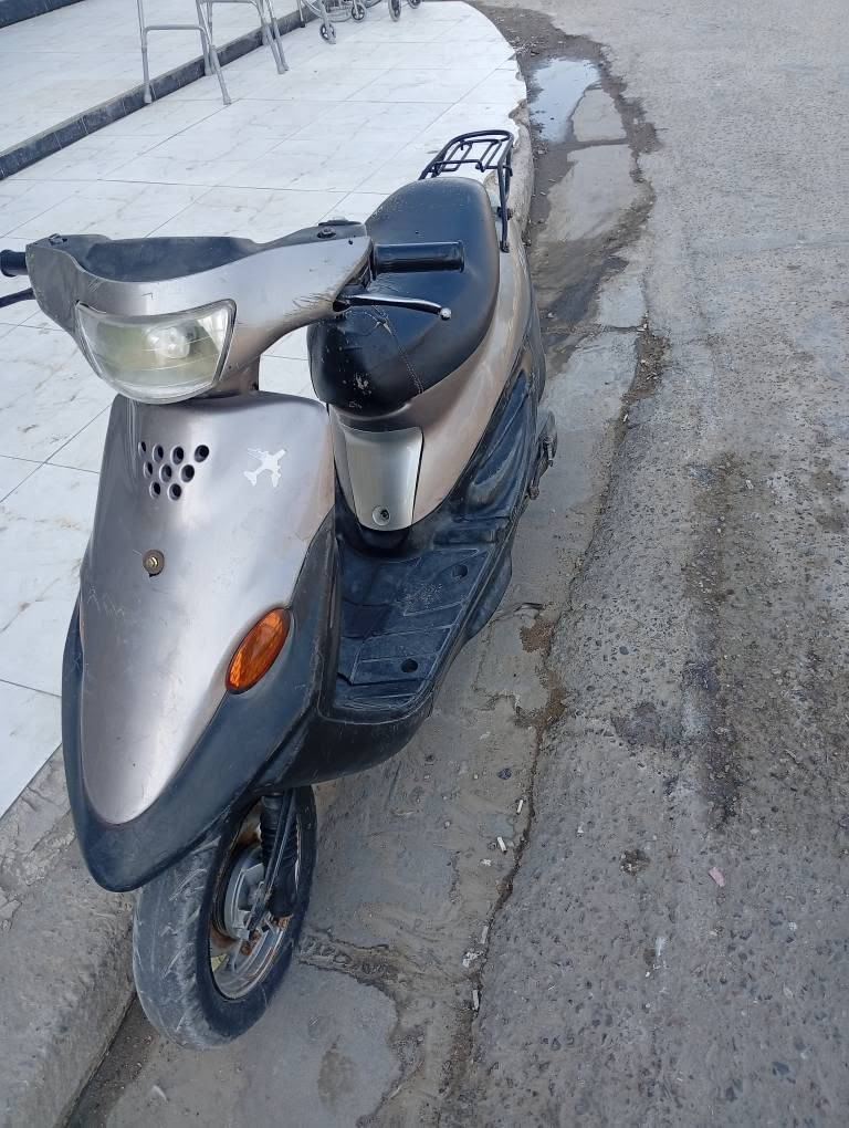 دراجه يامها ام تسعه زروف البيع كفاله برغي مامفتوح بيهه و كلهه شغاله من طول الطول عنوان خور زبير سعر 400 وبيهه مجال *********** الزبير, البصرة
