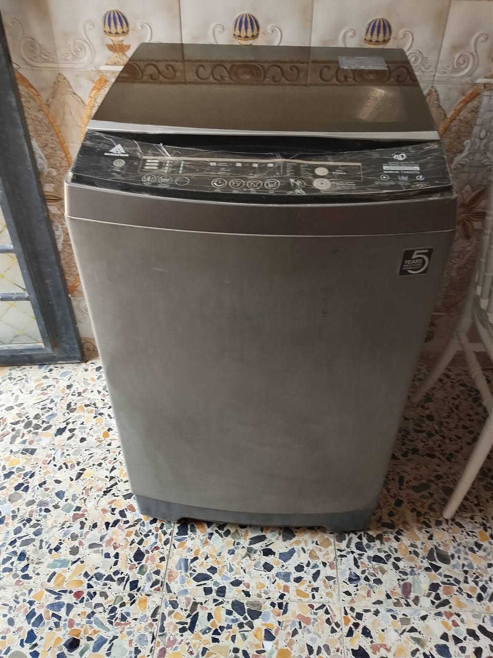 للبيع غساله شغاله وشرط الفحص 15 كيلو سعر 125 مكاني بغداد الامين هاتف ***********
