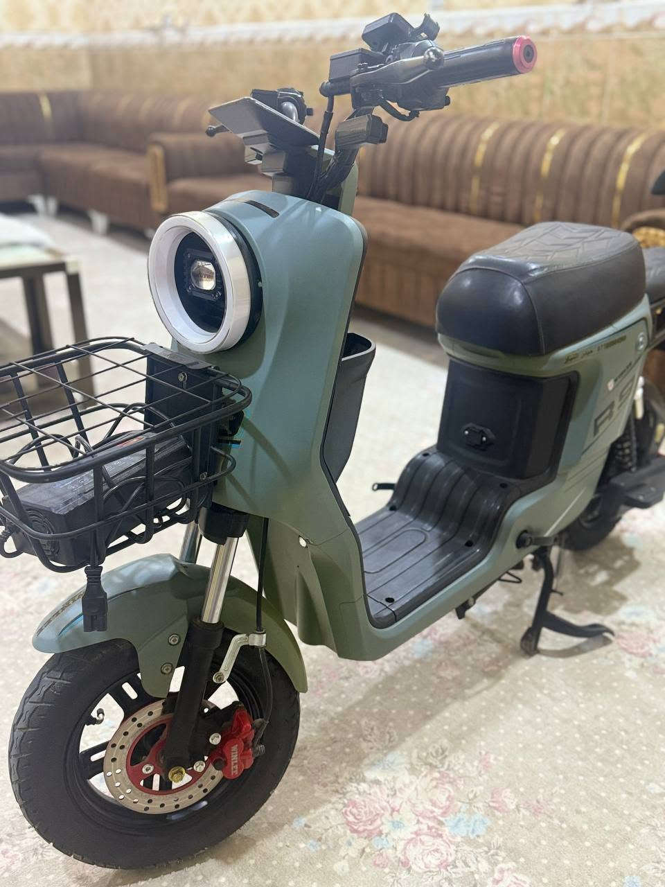 R9 • نظيفه • تحتاج بطاريات