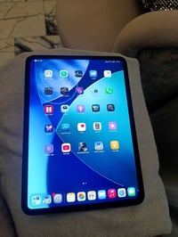 آيباد M4 • ٢٥٦ • بطارية ٧٤