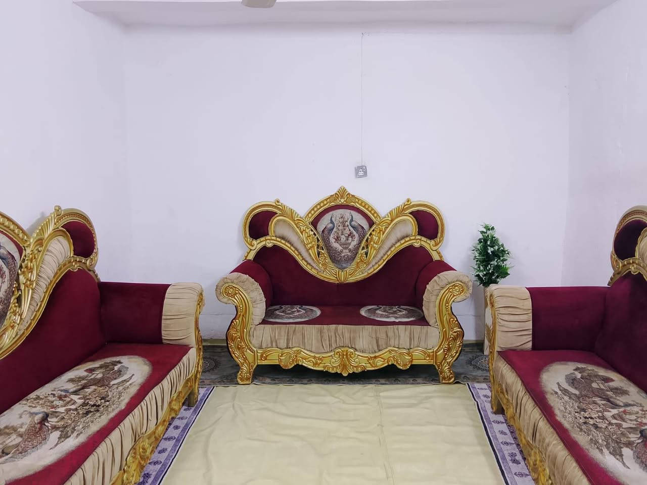 السلام عليكم تخم عشر مقاعد ملكي تسكام درجه اؤله بي ضرر بصيط واحد من الكراسي النفر فقد مكاني كربلاء حي الغدير السعر 400وبي مجال يوجد خدمة توصيل داخل كربلاء ***********
