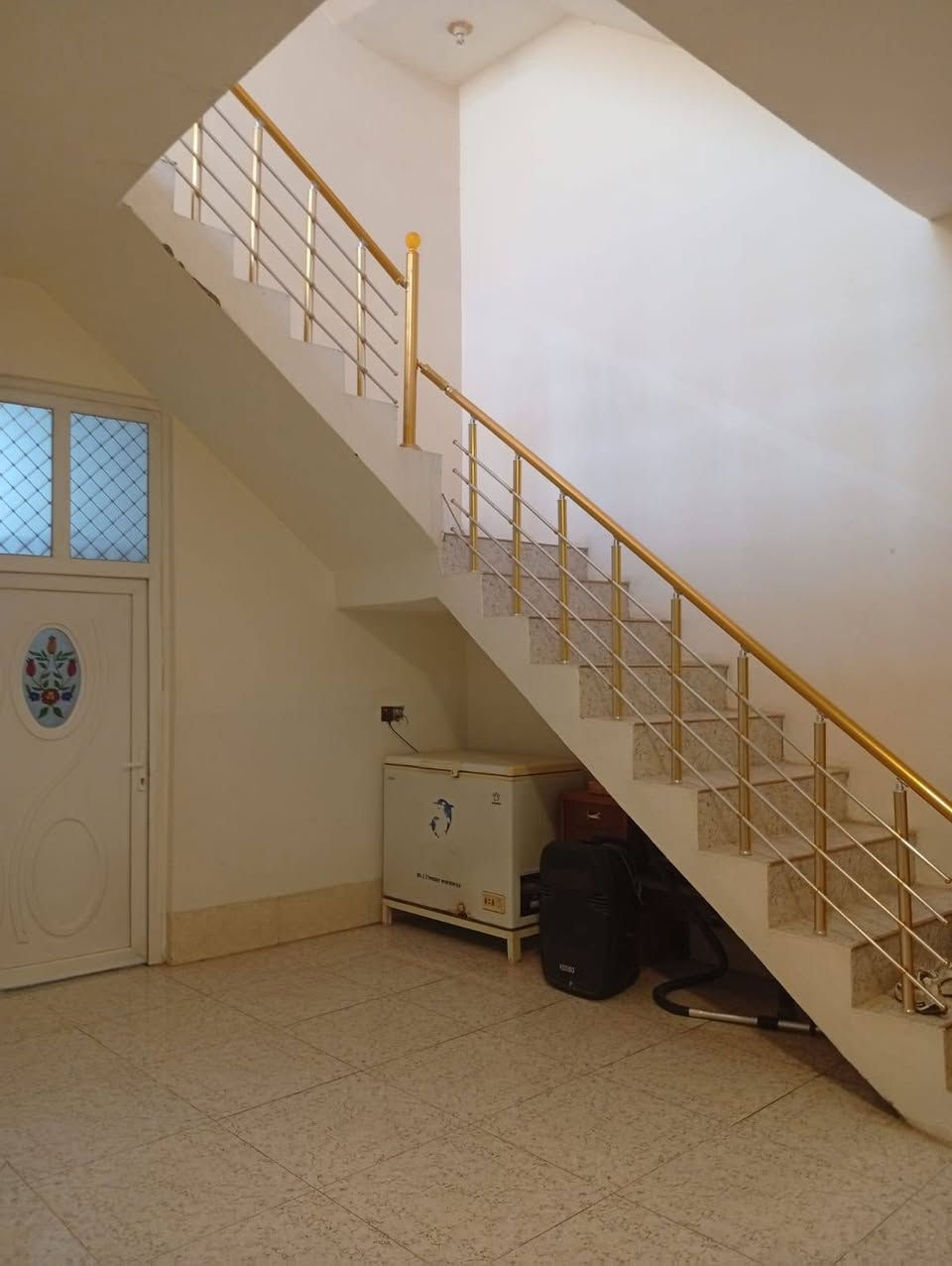 بيت للبيع في ديالى بهرز خلف الجامع الكبير جامع مله روزي مساحه 255م حديث كامل مكمل للاستفسار الاتصال على ***********
