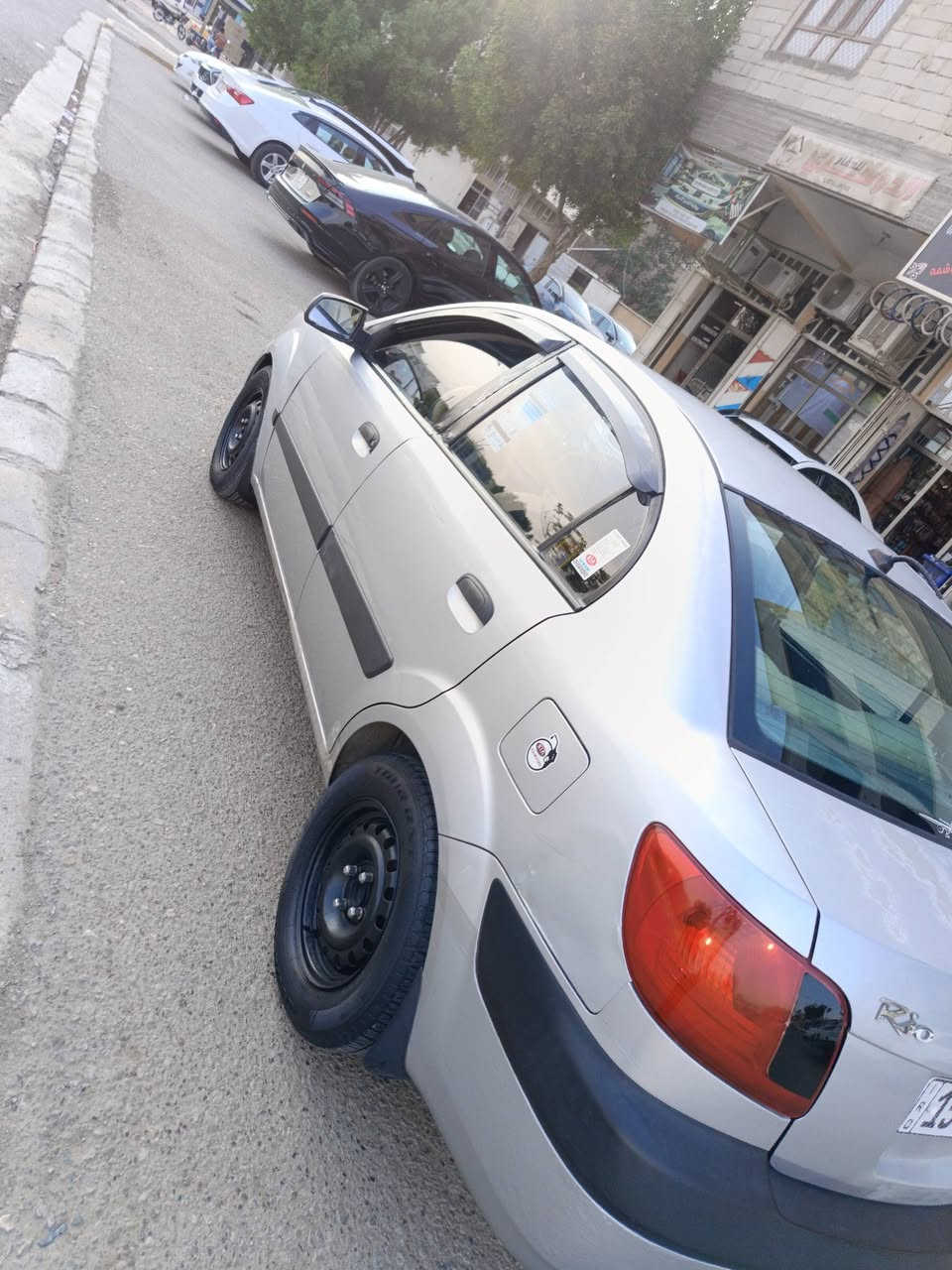 كيا ريو • ٢٠٠٨ • صبغ قطعة